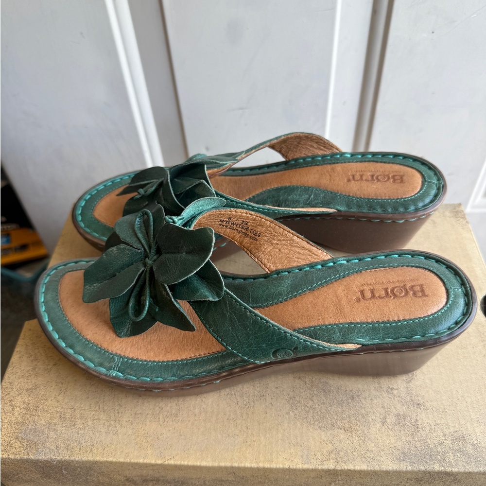 Born Green Leather Wedge Mules with Floral Bow - Picture 3 of 9